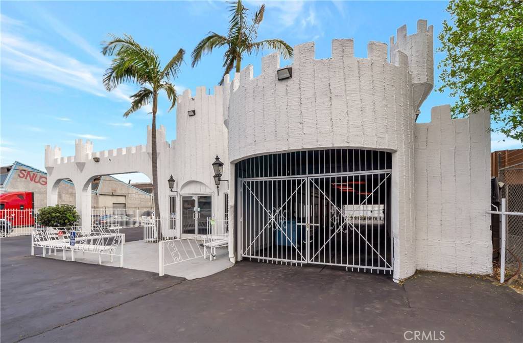 Long Beach, CA 90810,1500 W Pacific Coast