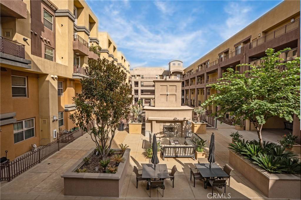 Burbank, CA 91502,201 E Angeleno AVE #206