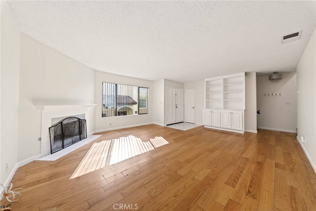 Alhambra, CA 91801,824 N 2nd ST #5