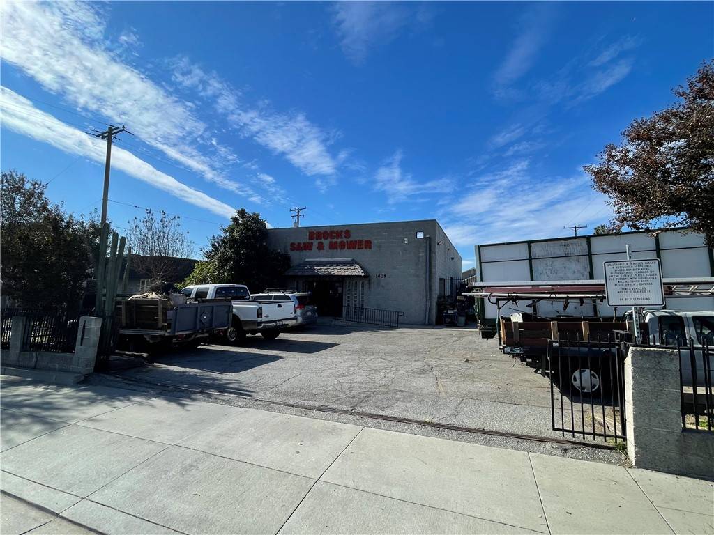 Monrovia, CA 91016,1601 S California