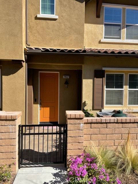 Valencia, CA 91354,28637 Jardineras DR