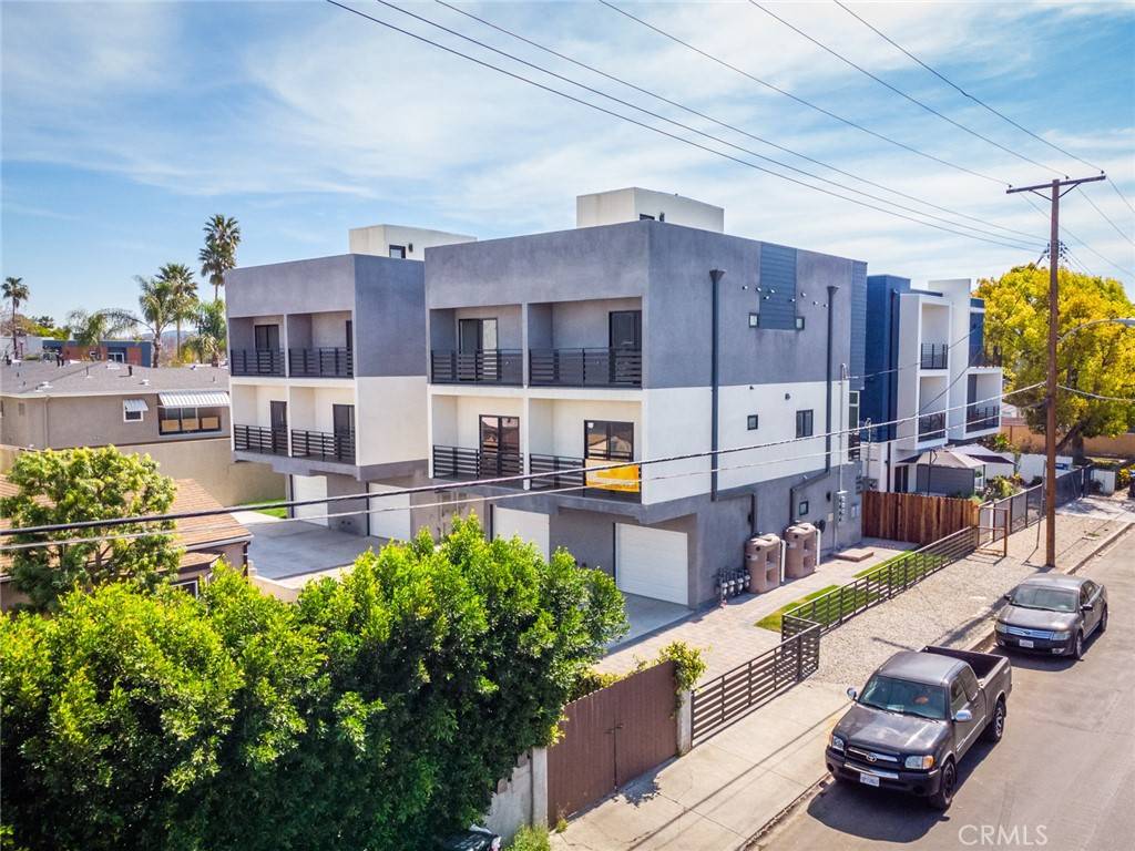North Hollywood, CA 91601,5132 Riverton AVE
