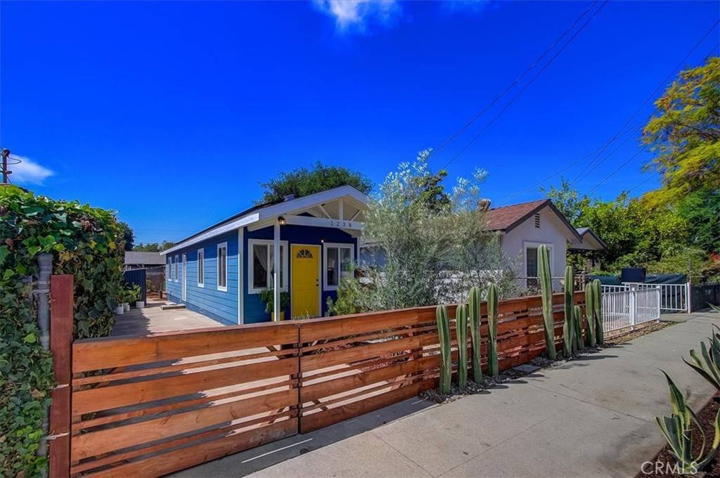 San Fernando, CA 91340,1238 Mott ST