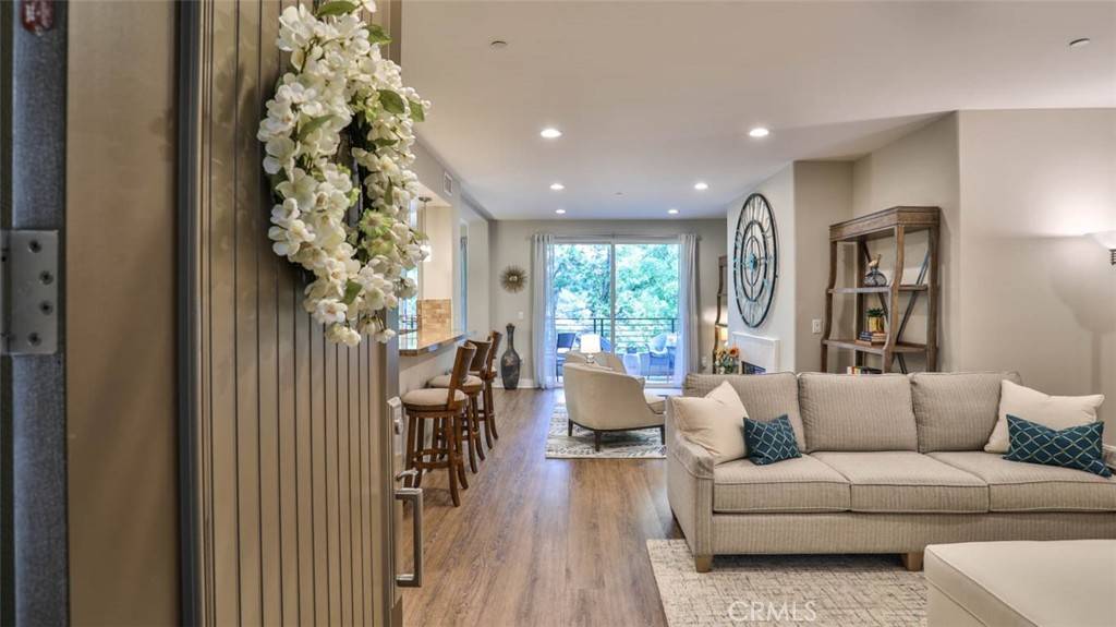 Studio City, CA 91602,11115 Acama ST #306