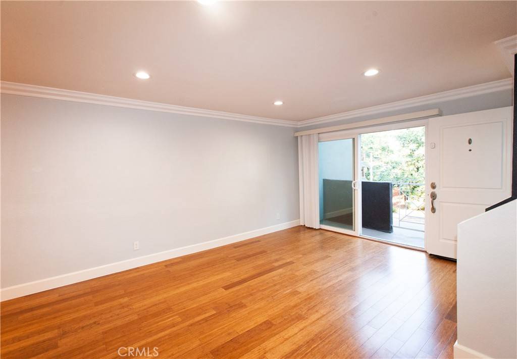 Burbank, CA 91505,355 N Maple ST #248