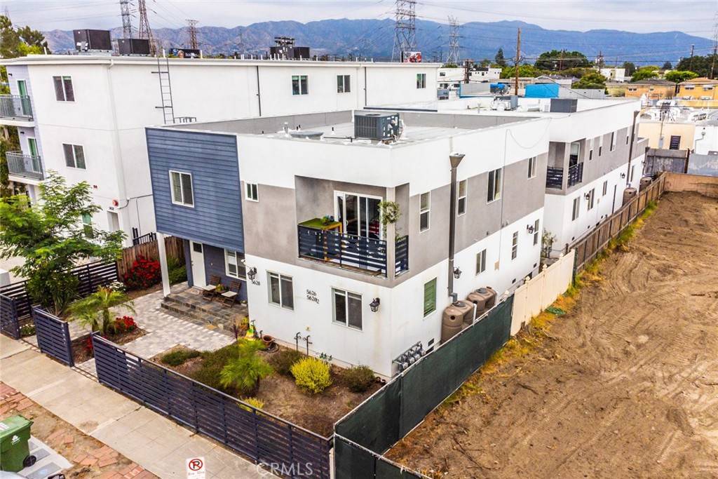 North Hollywood, CA 91601,5626 Willowcrest AVE