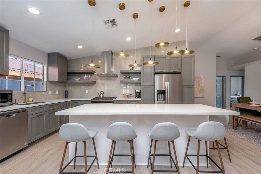 La Quinta, CA 92253,52060 Avenida Rubio