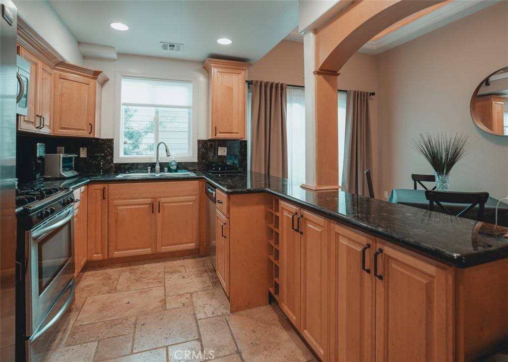 Glendale, CA 91202,1153 San Rafael AVE #105