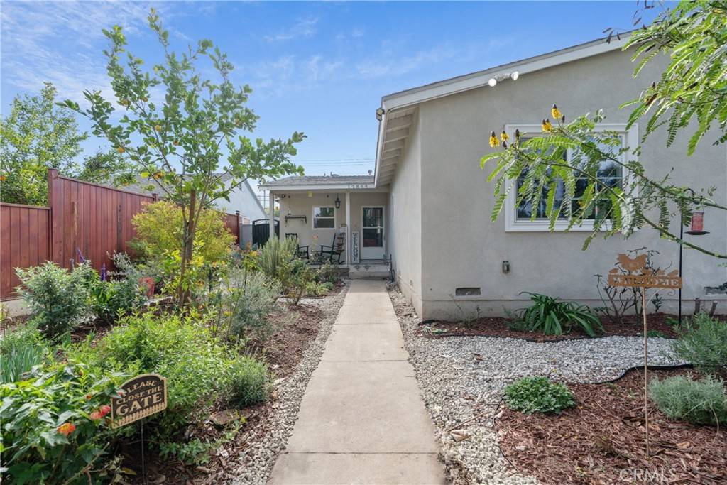 Van Nuys, CA 91405,14844 Lull ST