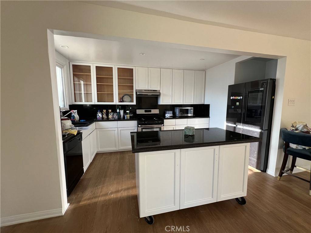 San Fernando, CA 91345,15130 Septo ST