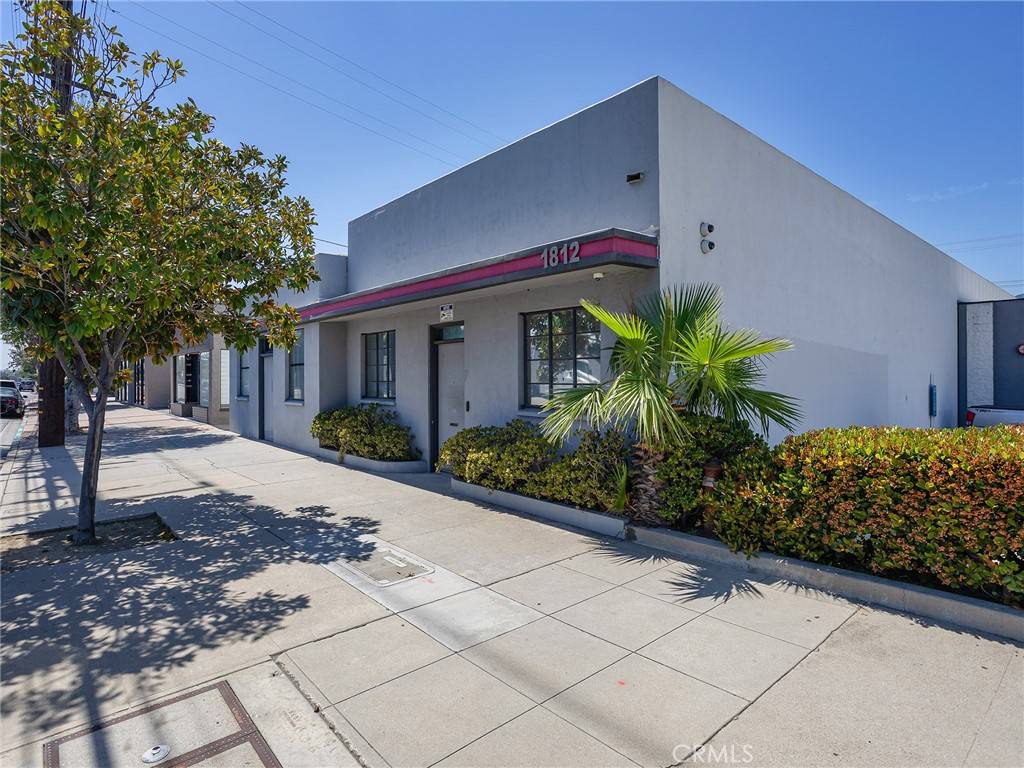 Glendale, CA 91201,1812 Victory BLVD