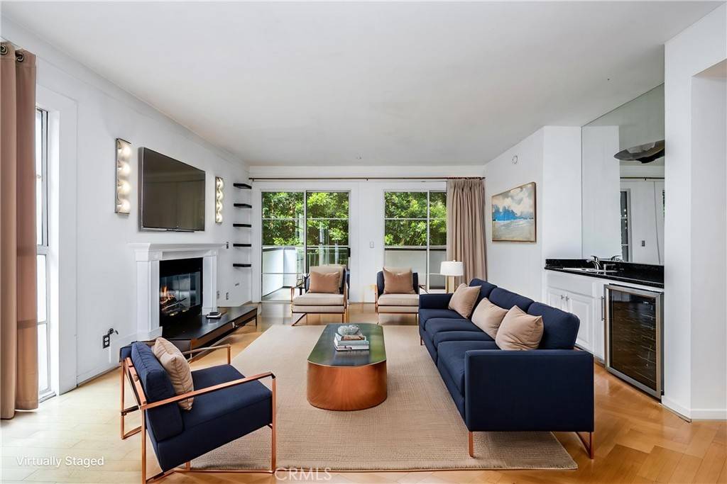 Los Angeles, CA 90025,1401 S Bentley AVE #203