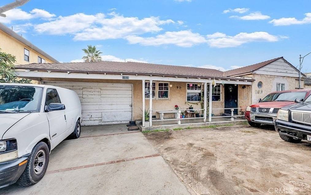 North Hollywood, CA 91606,11618 Victory BLVD