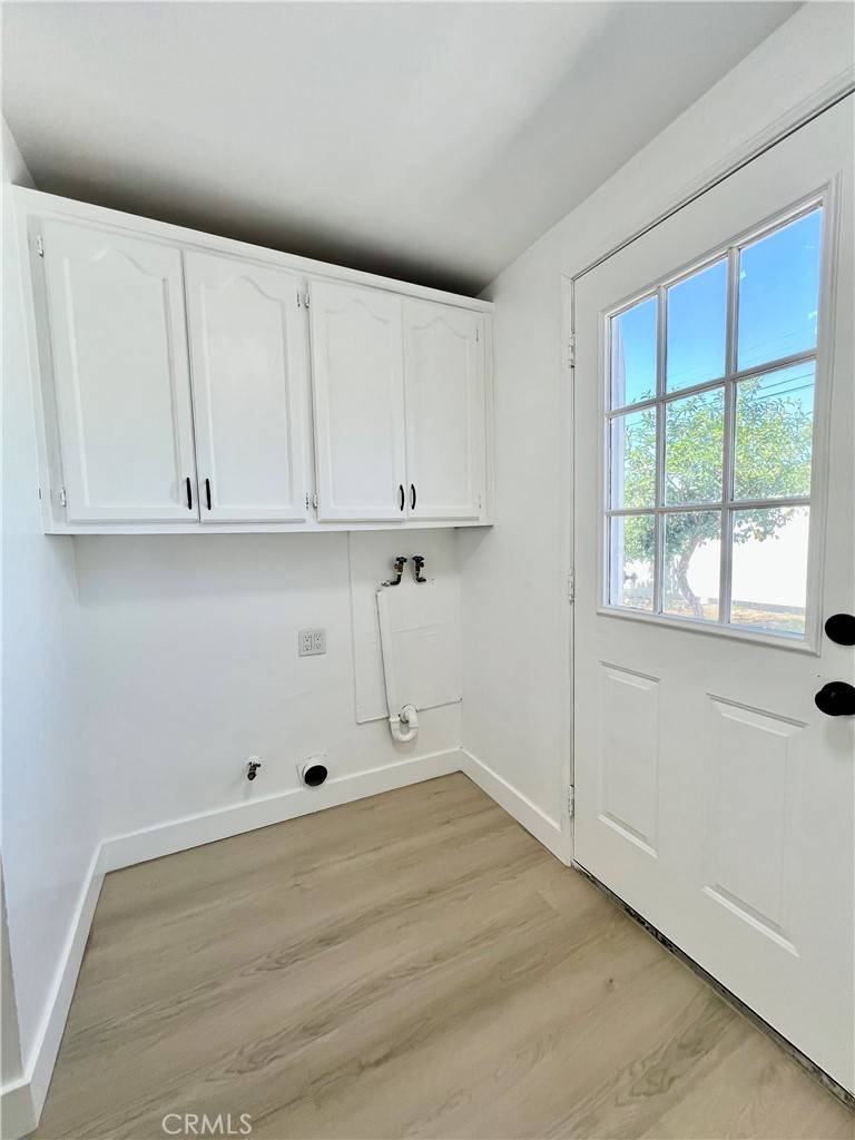 Pacoima, CA 91331,12987 Correnti ST