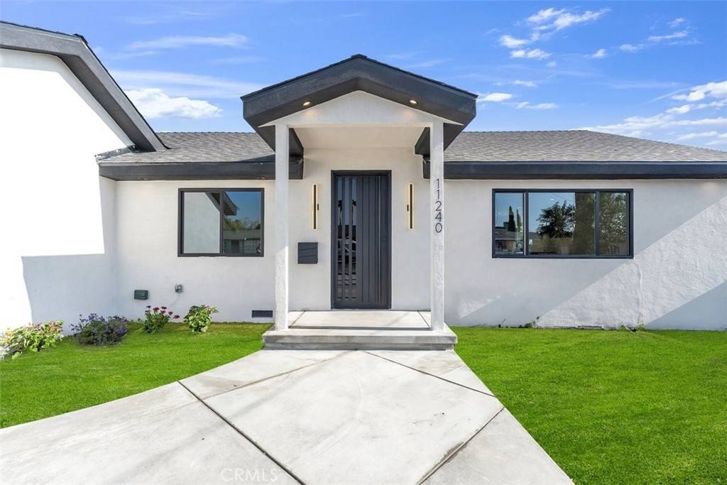 Sun Valley, CA 91352,11240 Lull ST