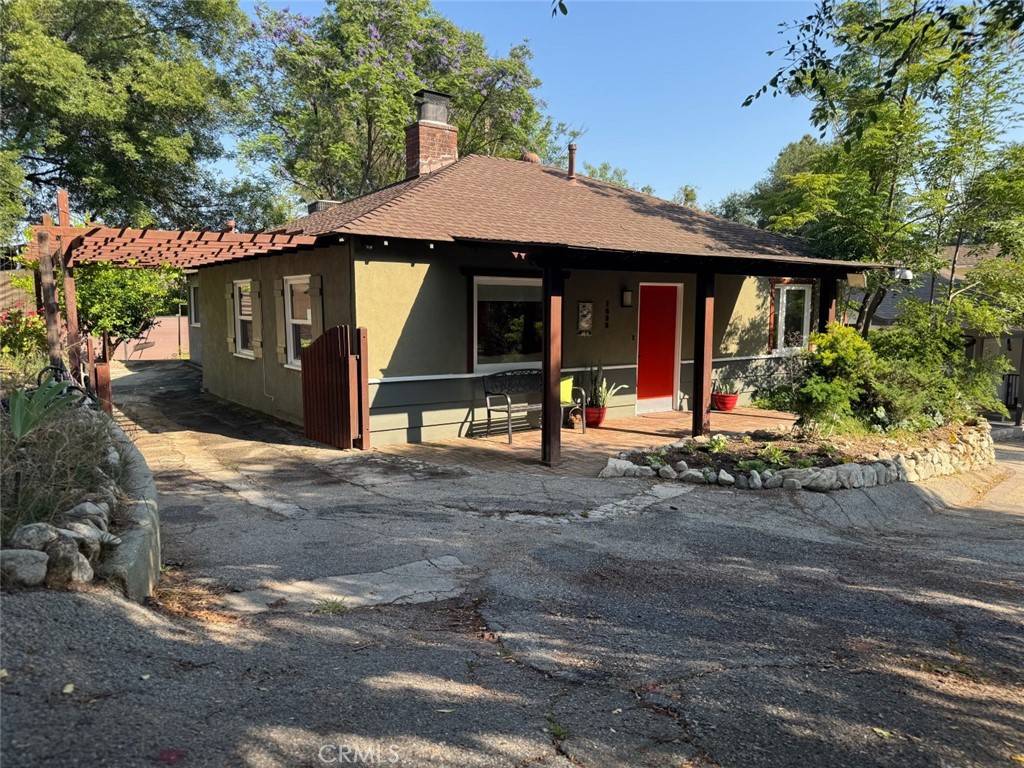La Canada Flintridge, CA 91011,1622 Foothill BLVD