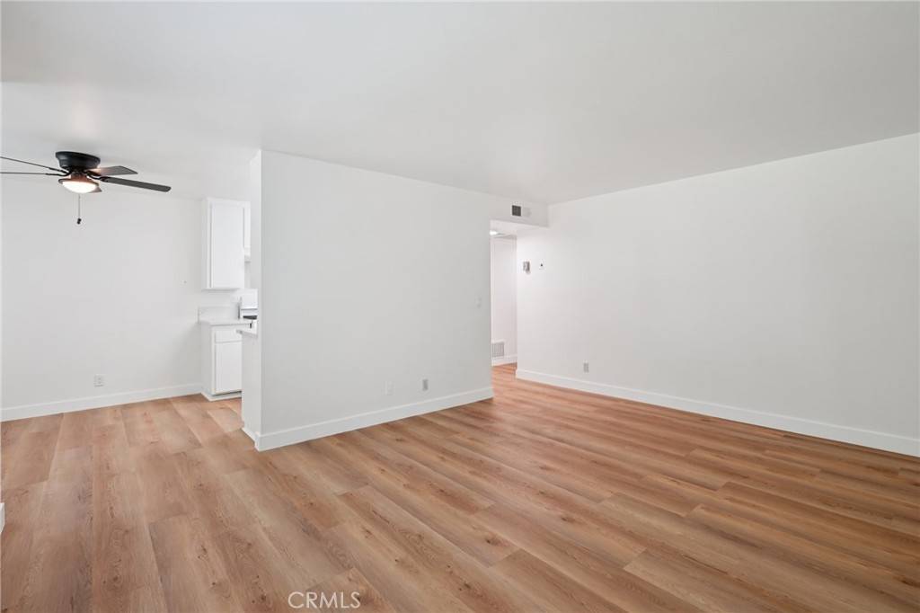 North Hollywood, CA 91605,11813 Runnymede ST #27