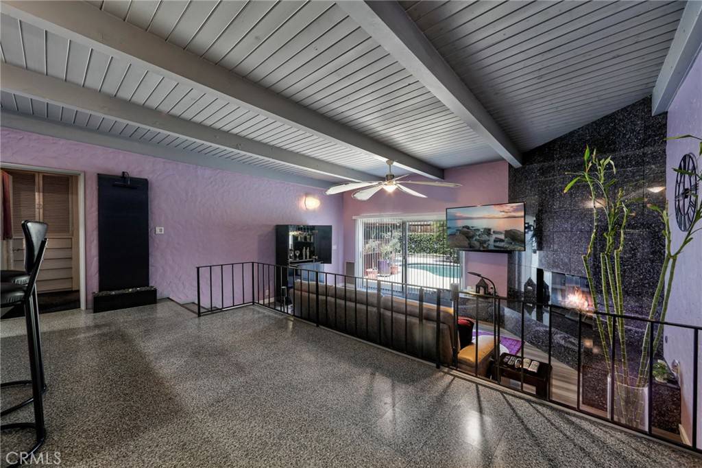 Burbank, CA 91505,2120 N Rose ST