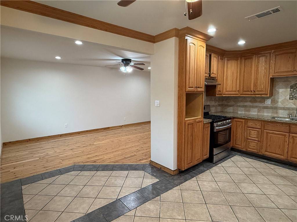 Sun Valley, CA 91352,7881 Claybeck AVE