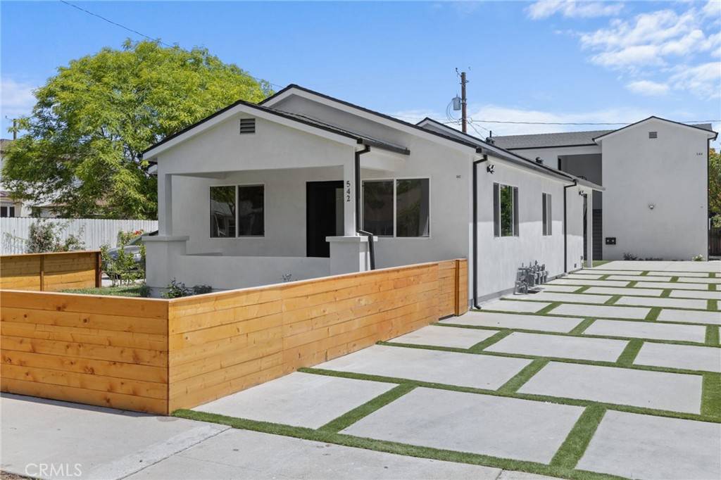 Burbank, CA 91506,542 N Keystone ST