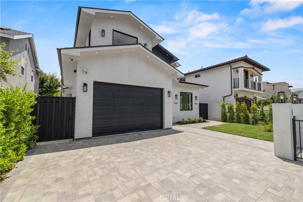 Sherman Oaks, CA 91423,4532 Katherine AVE
