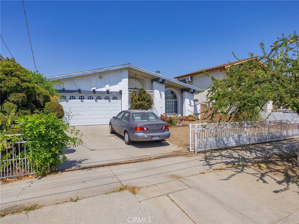 Panorama City, CA 91402,8434 Dorrington AVE