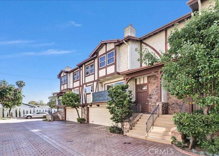 Encino, CA 91436,15610 Moorpark ST #2