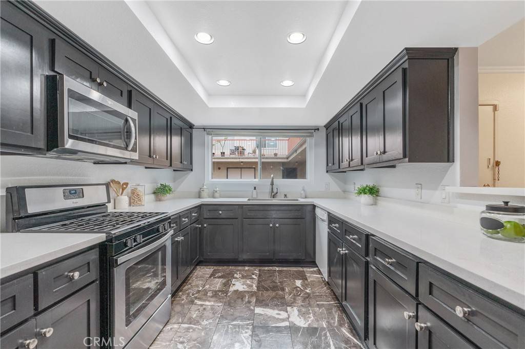 Burbank, CA 91504,2310 N Fairview ST #210
