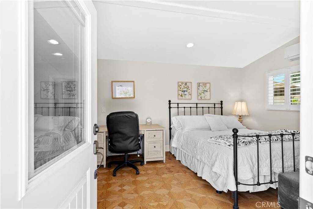 Granada Hills, CA 91344,16577 16575 Knollwood DR