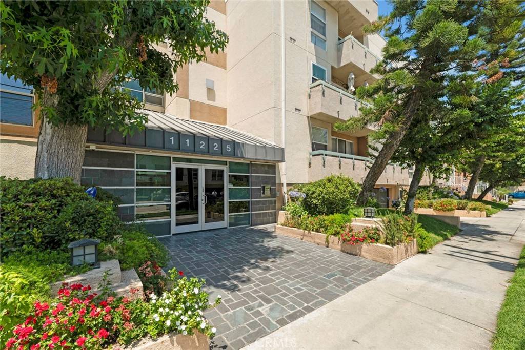 North Hollywood, CA 91601,11225 Peach Grove ST #102
