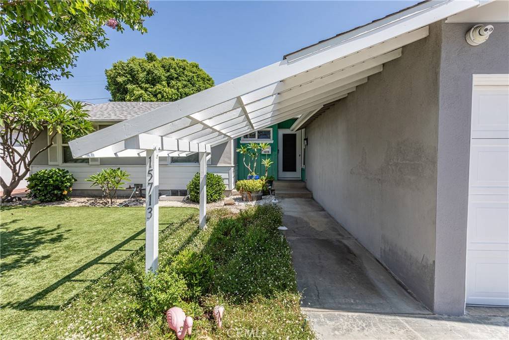 North Hills, CA 91343,15713 Tuba ST