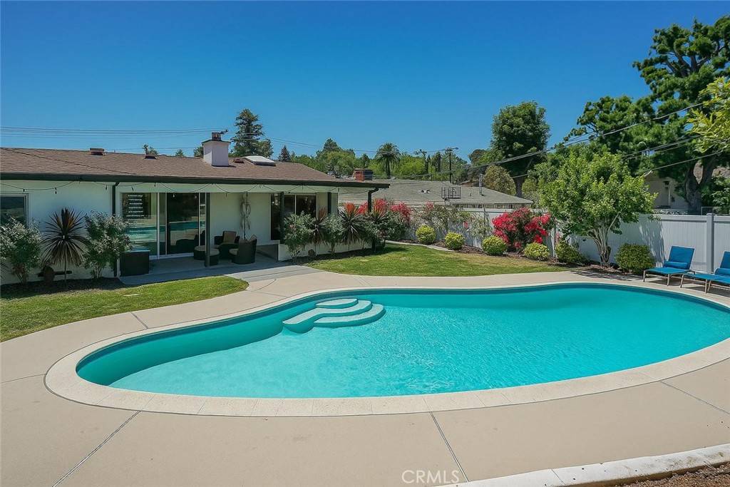 Woodland Hills, CA 91367,23853 Hatteras Street