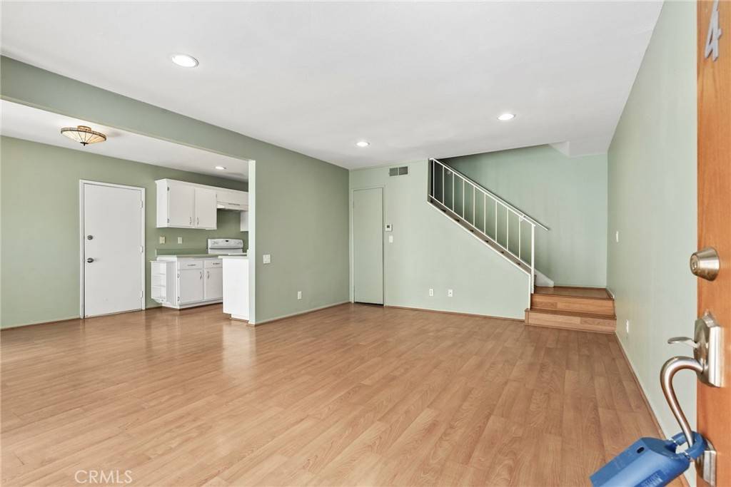 Westlake Village, CA 91361,1184 Landsburn CIR