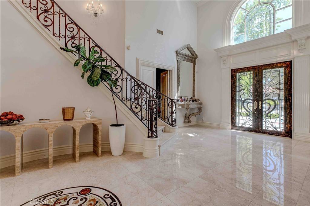 La Canada Flintridge, CA 91011,805 Greenridge DR