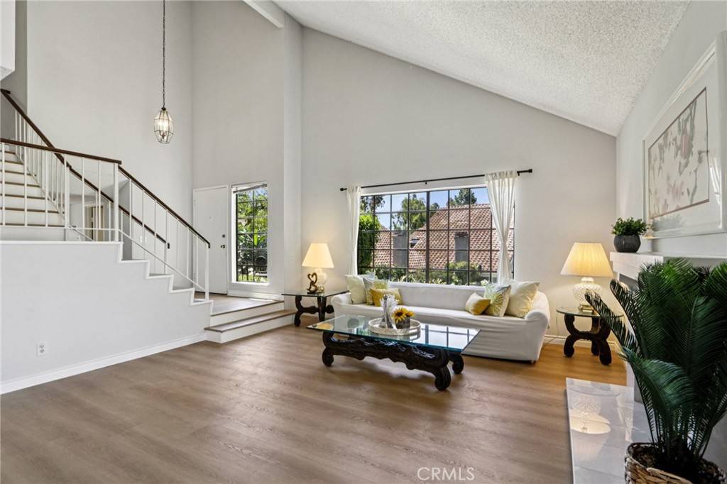 Oak Park, CA 91377,963 Thistlegate RD