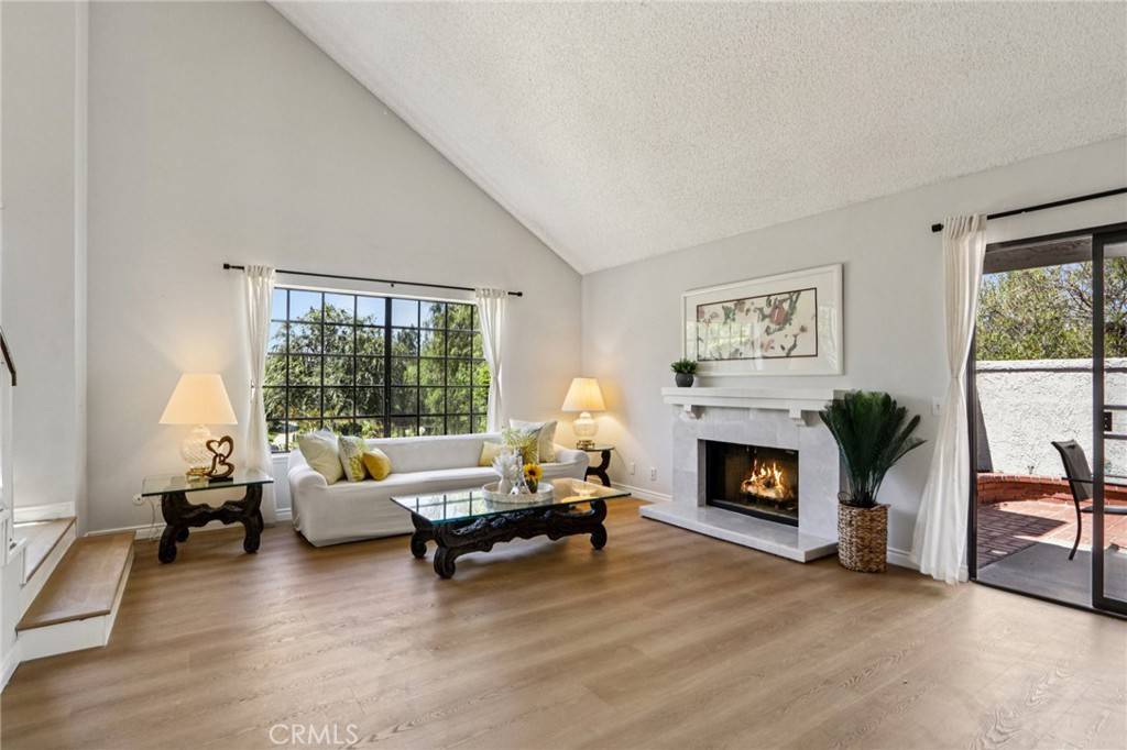 Oak Park, CA 91377,963 Thistlegate RD