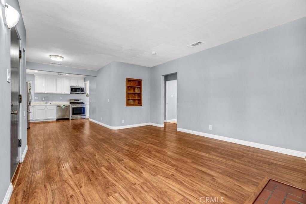 North Hollywood, CA 91606,6217 Farmdale AVE