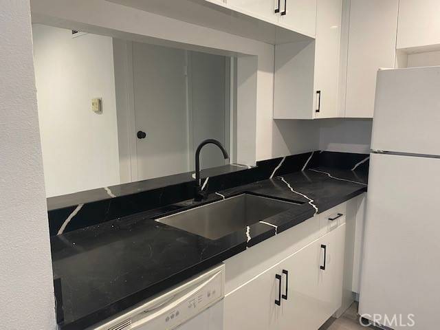 Encino, CA 91316,5460 White Oak AVE #E123