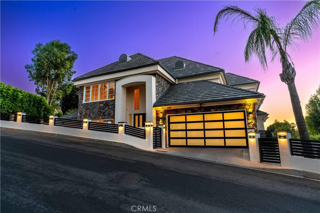 Tarzana, CA 91356,4918 Calvin AVE