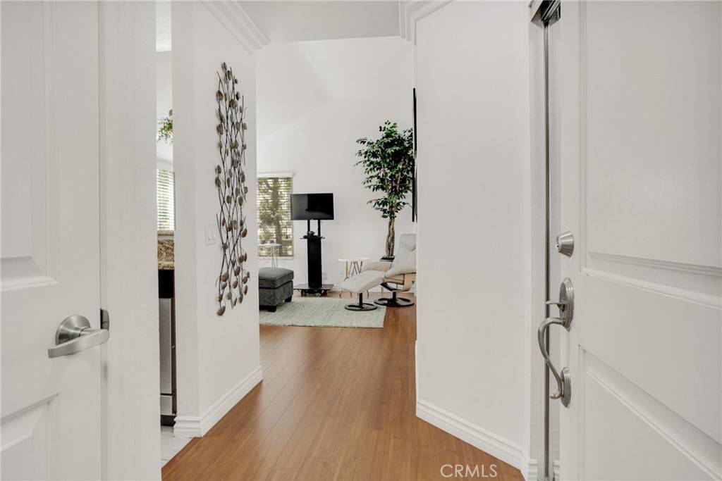 Burbank, CA 91505,355 N Maple ST #243