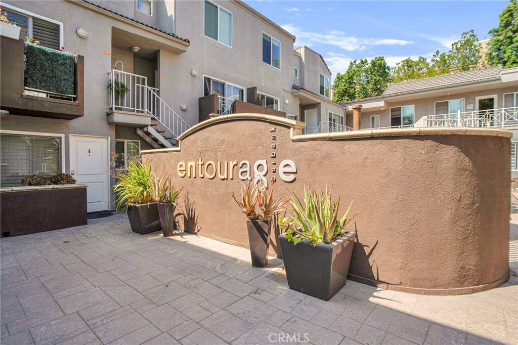 Burbank, CA 91505,355 N Maple ST #243
