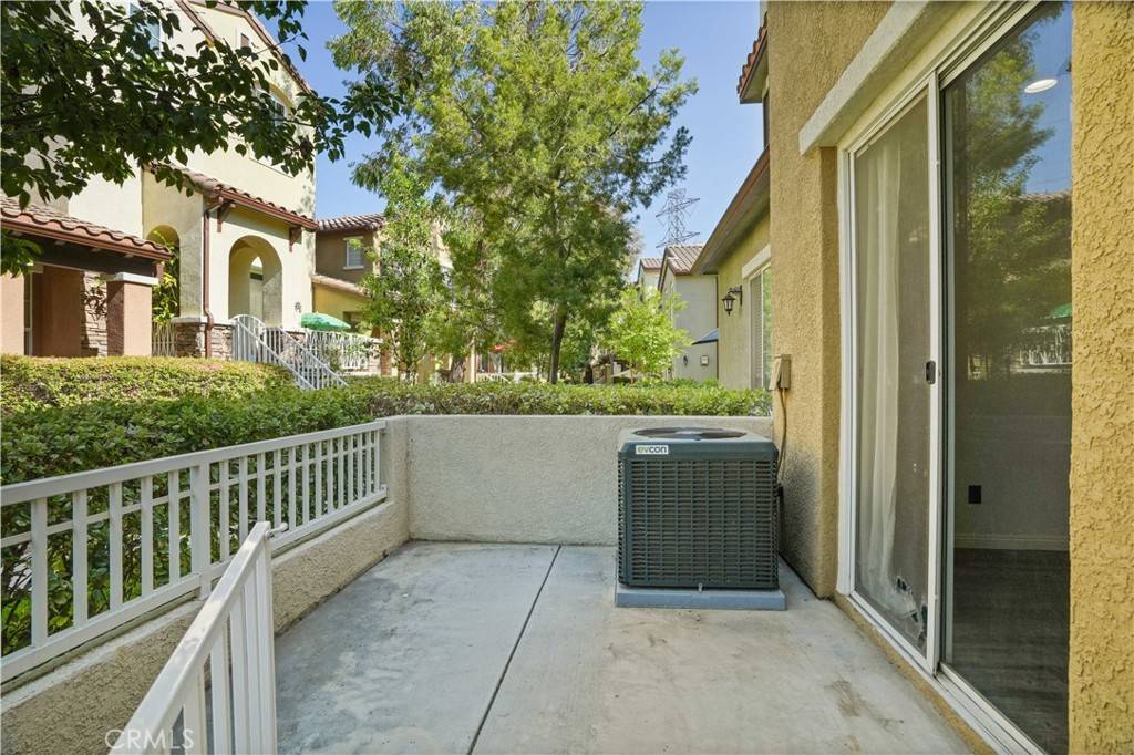 Valencia, CA 91354,28252 Canterbury CT