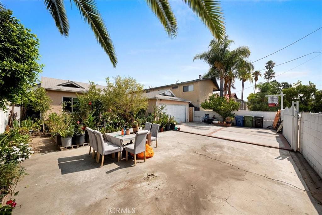 North Hollywood, CA 91606,11457 Oxnard ST
