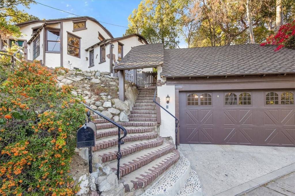 Glendale, CA 91208,1855 Verdugo Knolls DR