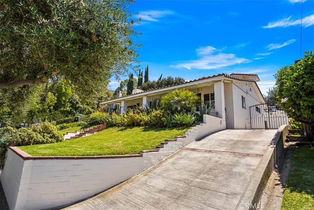Burbank, CA 91505,525 Bob Hope DR