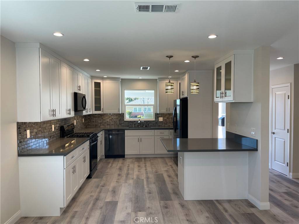 Burbank, CA 91504,2926 N Brighton ST