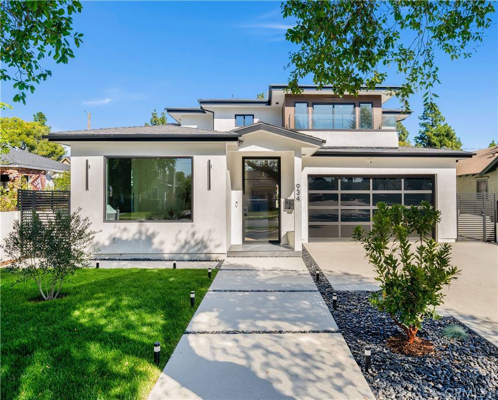 Burbank, CA 91505,934 N Fairview ST