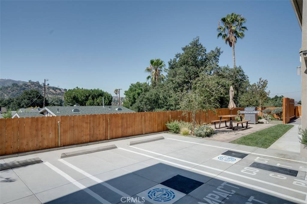 Tujunga, CA 91042,7030 Valmont ST #A