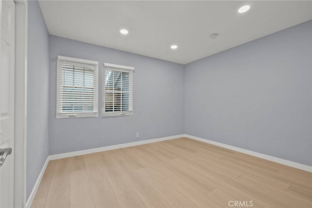 Northridge, CA 91325,18157 Osborne Street