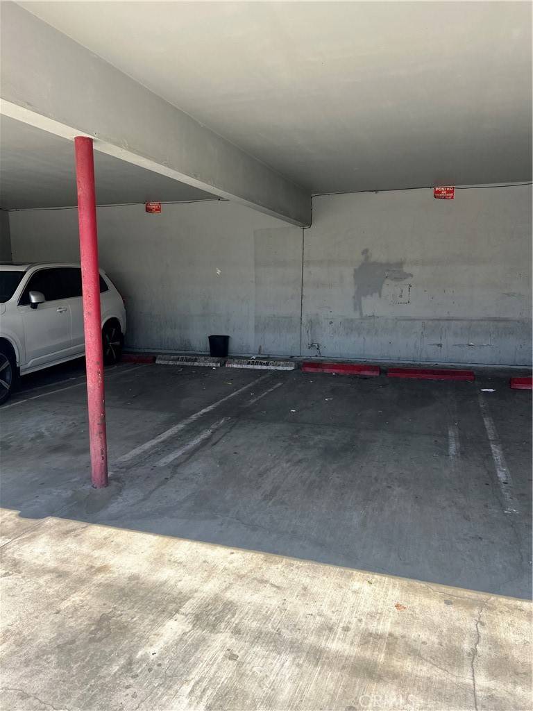 Burbank, CA 91505,4306 W Victory BLVD